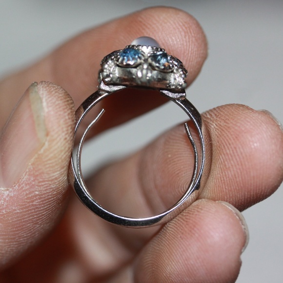 Avon Blue Rhinestone & Moonstone Ring - Picture 3 of 3